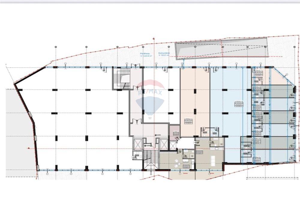 Offerta in #vendita locale commerciale di 470m² in via 'Nënë Tereza', edificio commerciale-residenziale 'V.v. Tower' - Gjakovë. (4)
