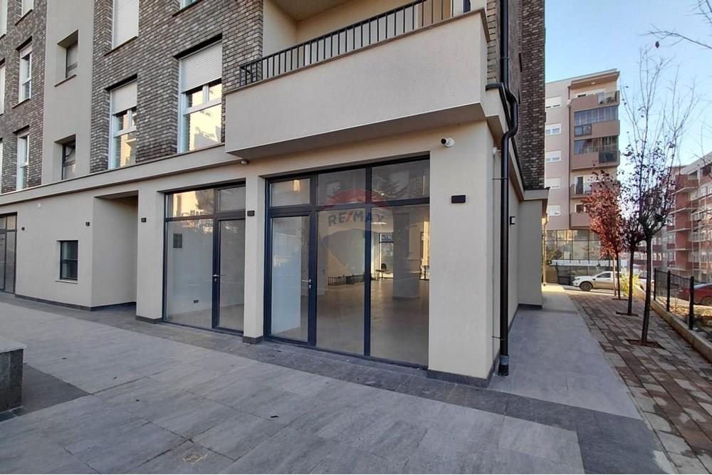 Me qira lokal komercial 136 m² Mati 1, Prishtinë!