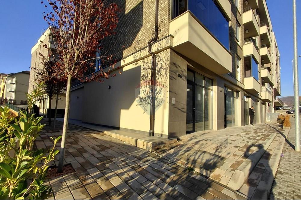 Me qira lokal komercial 136 m² Mati 1, Prishtinë! (7)