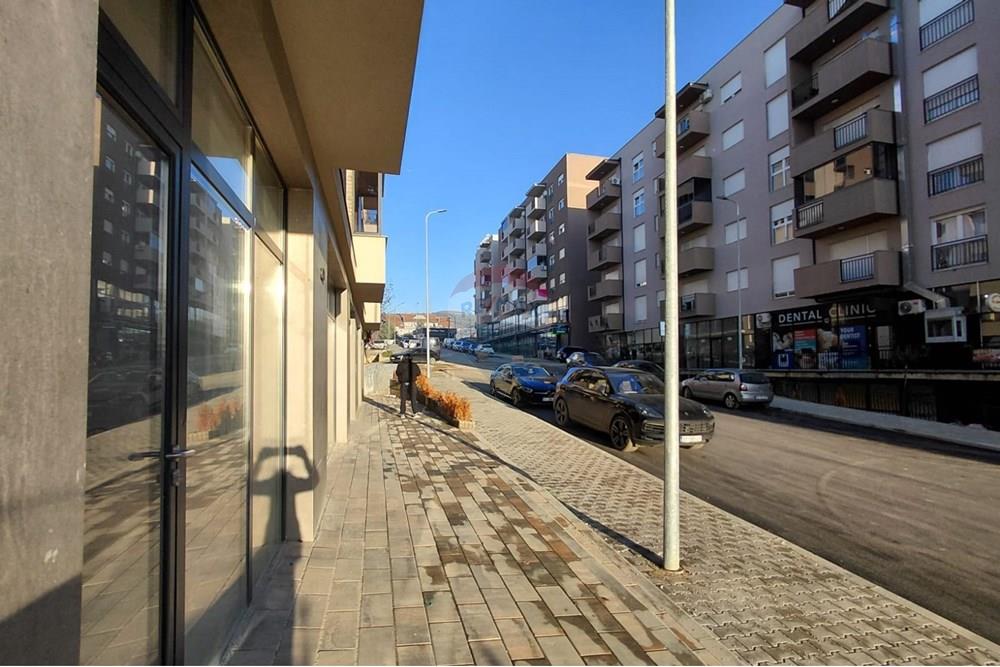 Me qira lokal komercial 136 m² Mati 1, Prishtinë! (8)