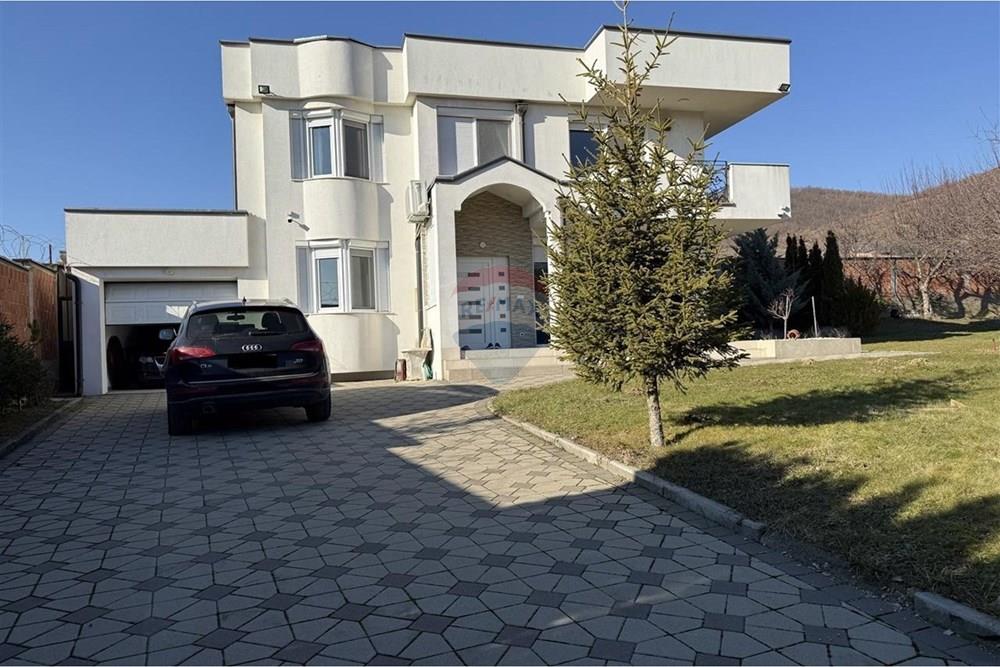 Chelsea point, Prishtinë, kosova
