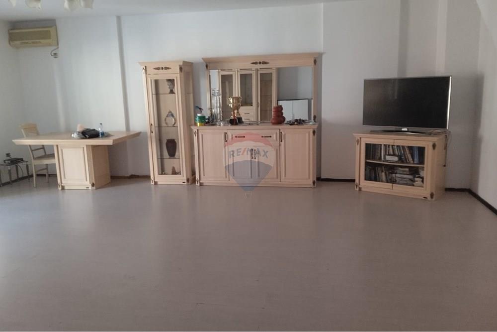 Duplex apartment for sale in the gintash block area, laprakë, in a very favorable position for family living.