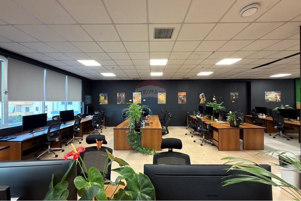 Office located on the second floor of the genius building, opposite the delijorgji complex! (3)