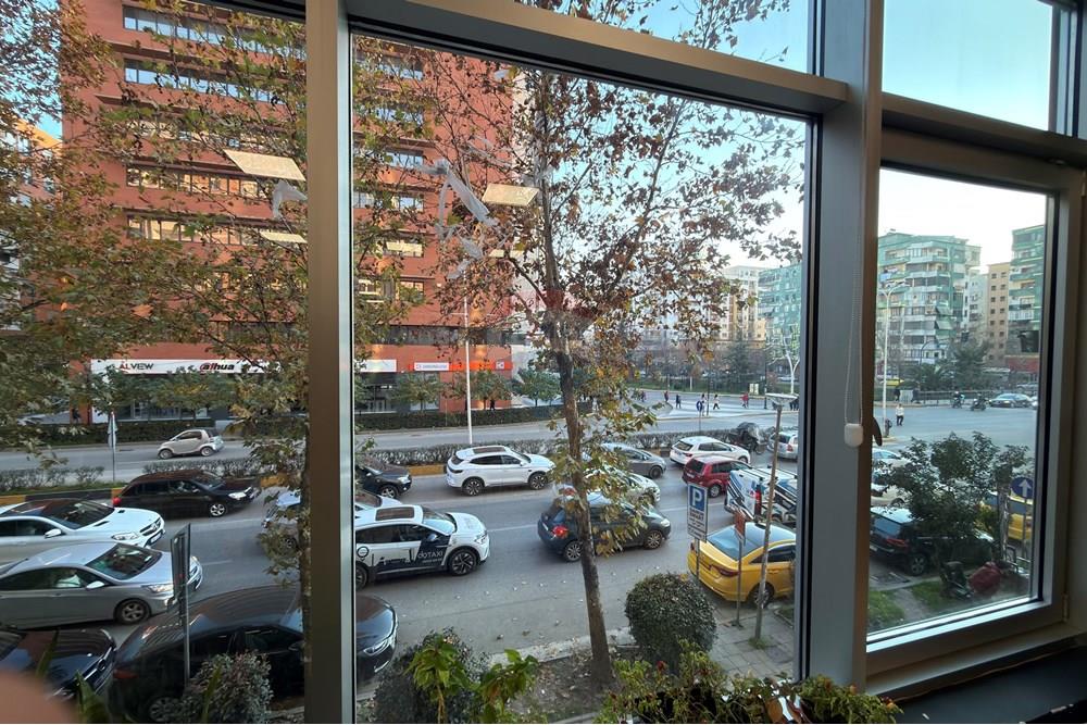 Office located on the second floor of the genius building, opposite the delijorgji complex! (7)
