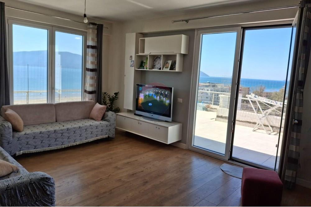 Papafingo ne shitje me verandë panoramike në plazhin e vjetër, Vlorë (2)