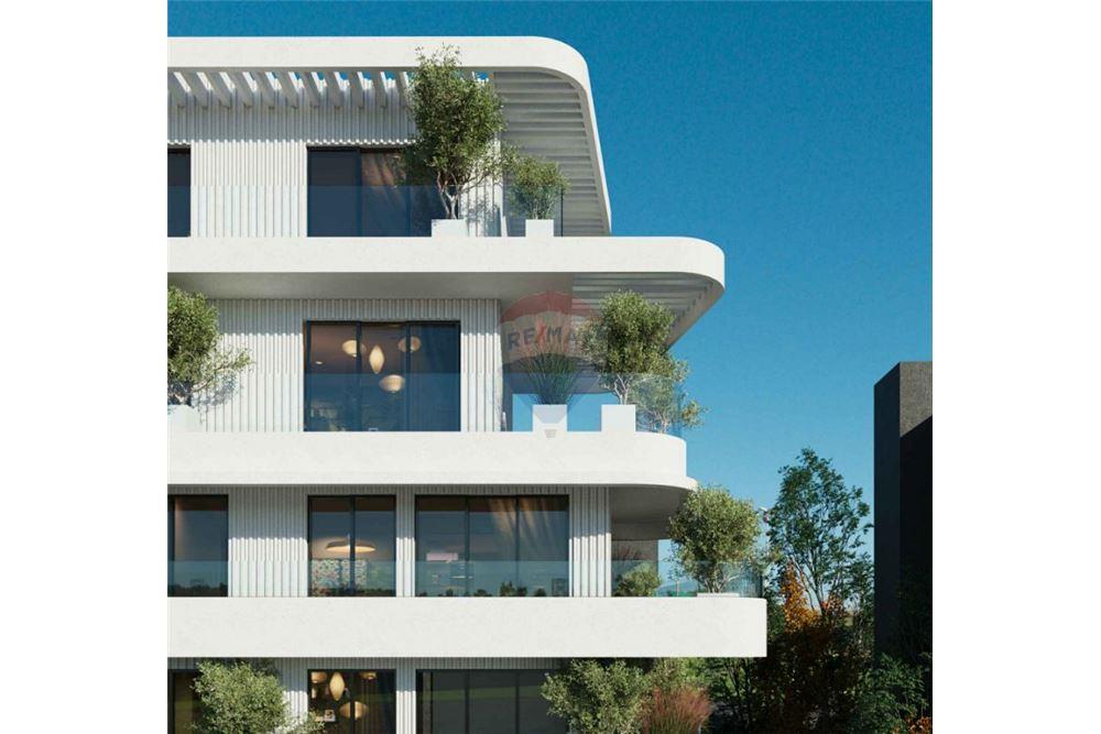 Ofrohet për shitje apartament modern në qytetin e sarandës, i pozicionuar në një zonë të qetë dhe shumë të kërkuar, pranë detit. (8)
