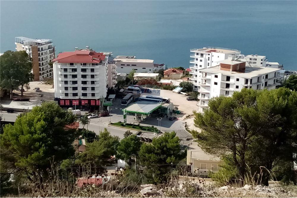 Shitet truall per ndertim ne sarande. (3)