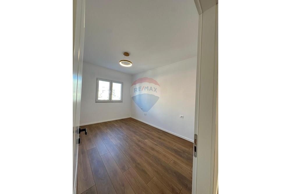 In via haxhi hysen dalliu vicino al boulevard zogu i, un appartamento 2+1 in vendita. (3)