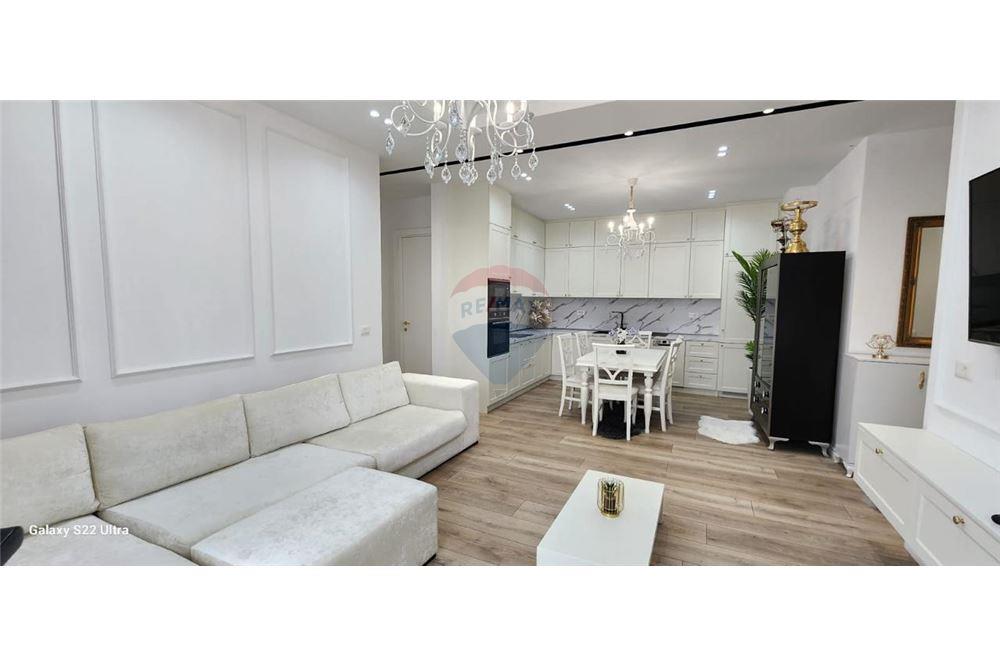 Sjellim ne treg apartament luksoz te tipologjise 2+1+2+verande!