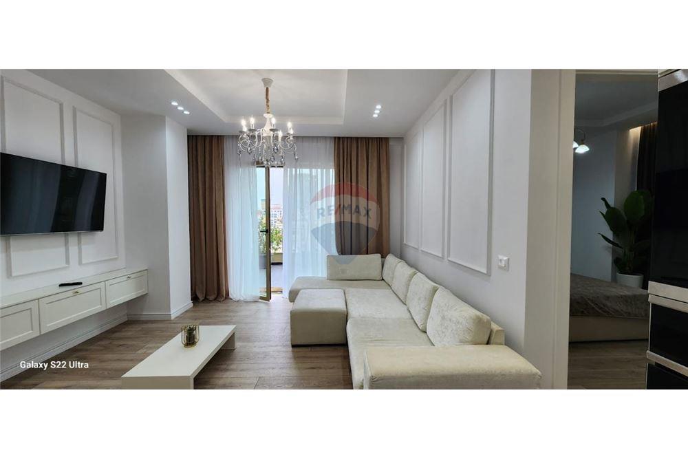 Sjellim ne treg apartament luksoz te tipologjise 2+1+2+verande!