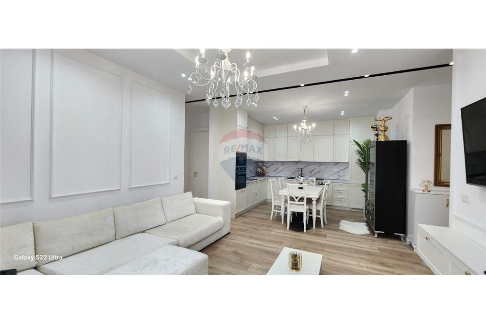 Sjellim ne treg apartament luksoz te tipologjise 2+1+2+verande!