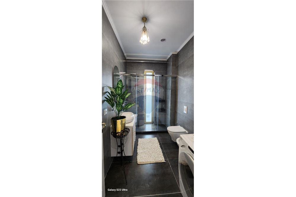 Sjellim ne treg apartament luksoz te tipologjise 2+1+2+verande!