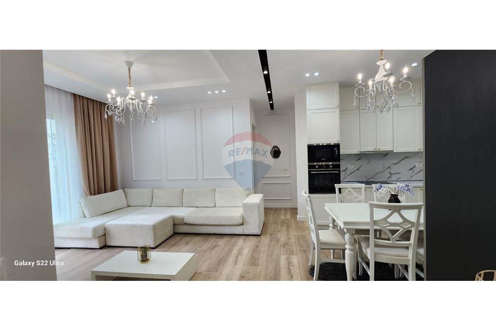 Sjellim ne treg apartament luksoz te tipologjise 2+1+2+verande!