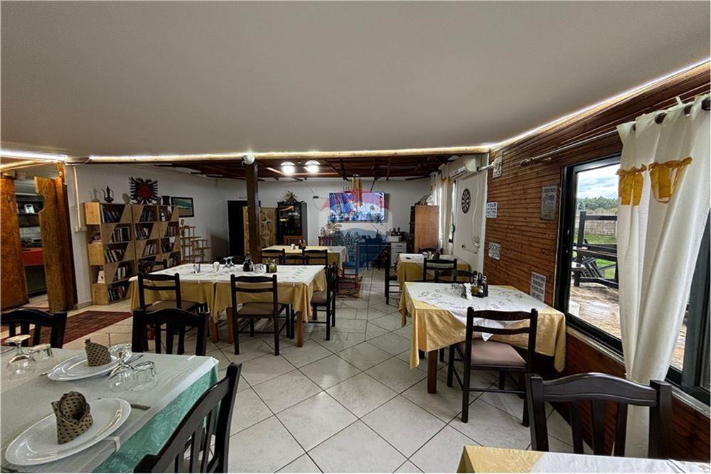 Atividade comercial à venda pertinho do porto de Vlorë (4)