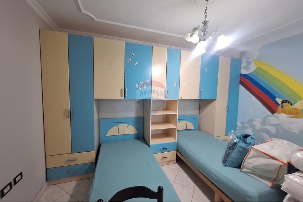 Apartment zum verkauf 2+1+2 + parkplatz an der dritan hoxha straße