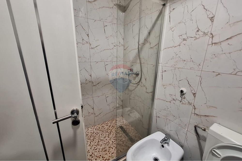 Apartment zum verkauf 2+1+2 + parkplatz an der dritan hoxha straße