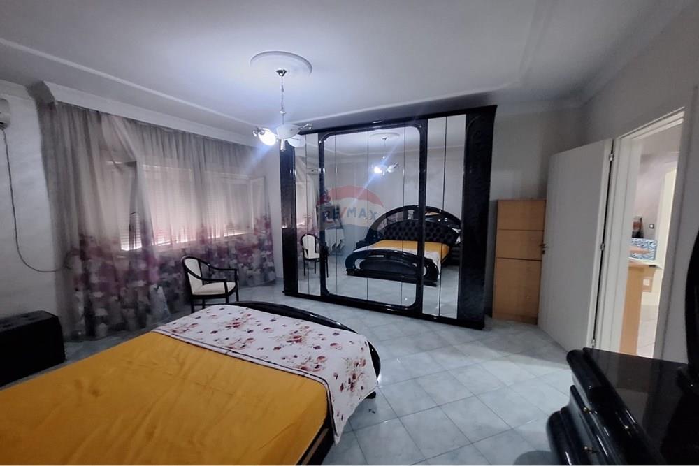Apartment zum verkauf 2+1+2 + parkplatz an der dritan hoxha straße