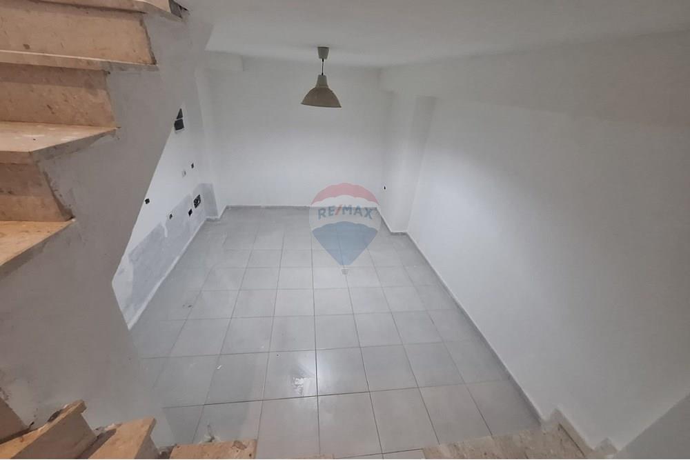 Negozio duplex in vendita a Yzberisht, in via tre deshmoret. (3)