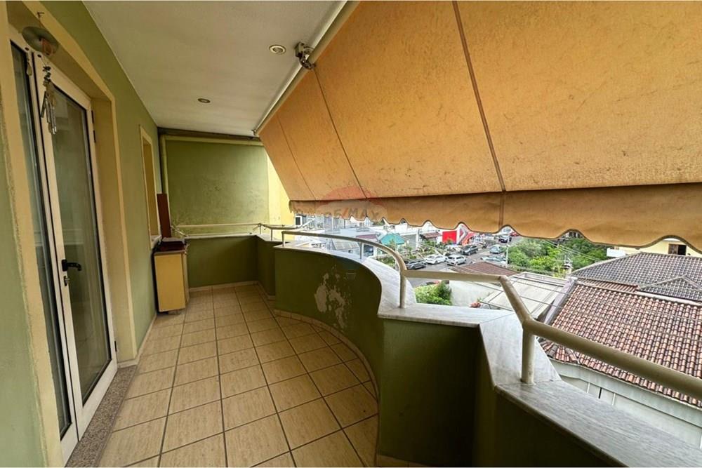 Apartamento en venta 2+1+2 calle rexhep pinari, selitë