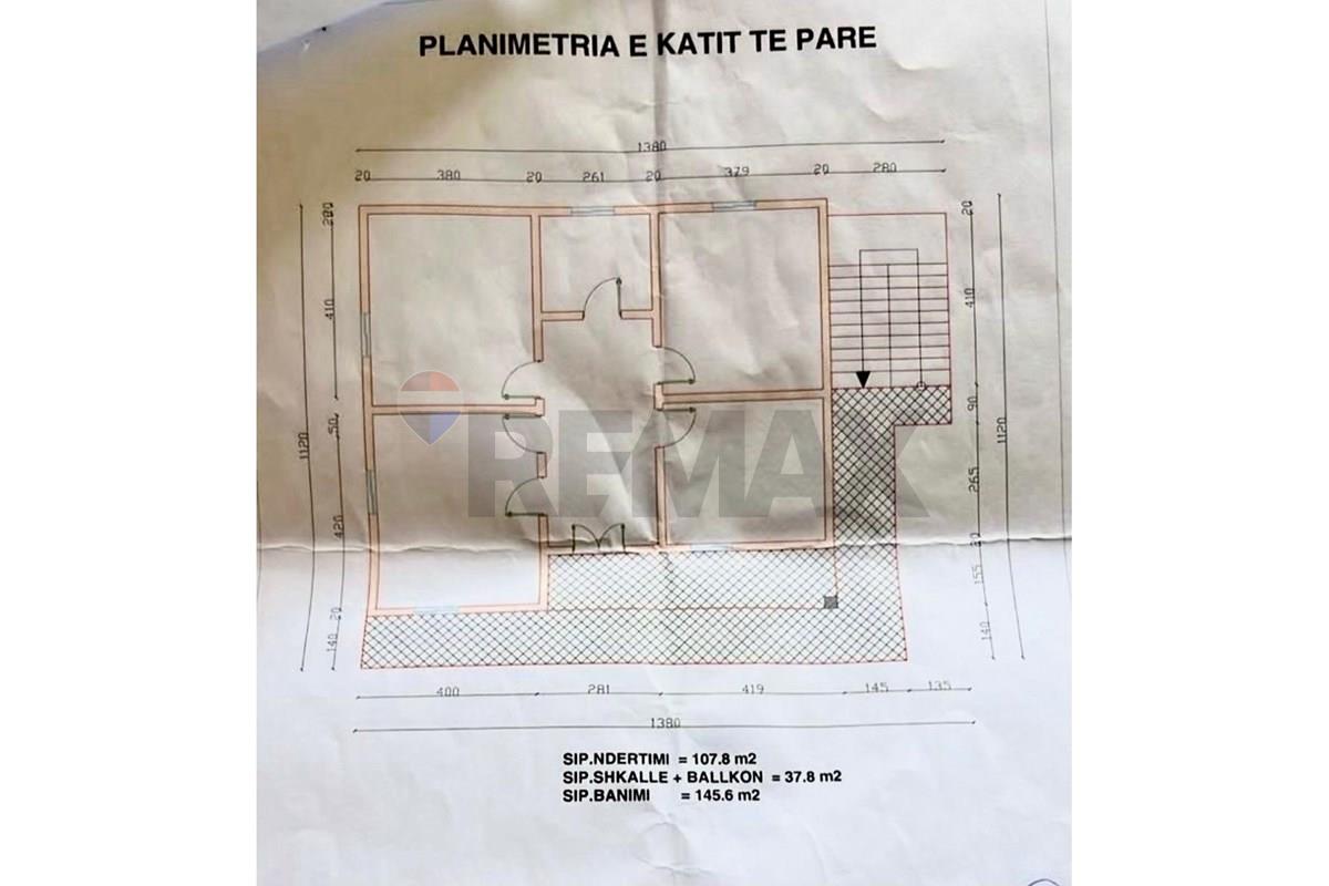 Ville private a 3 piani in vendita