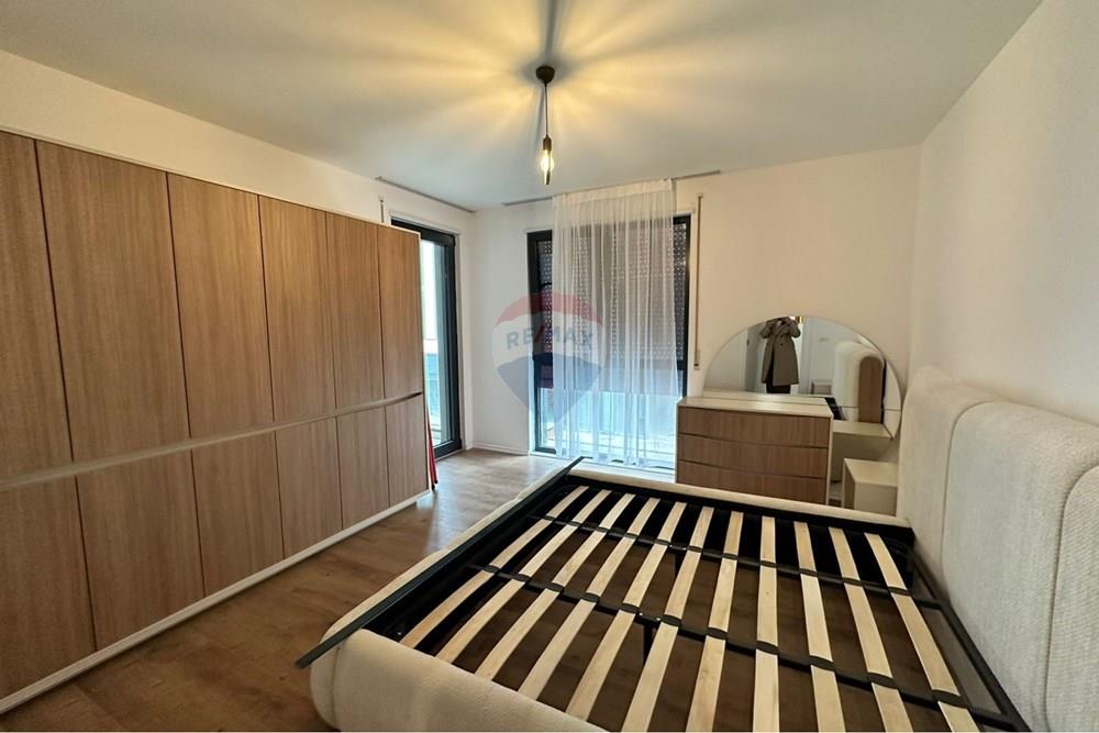 Apartment 2+1+2 for rent.