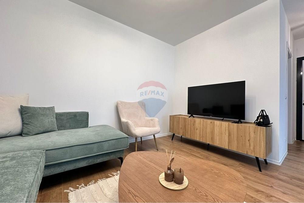 Apartment 2+1+2 for rent.