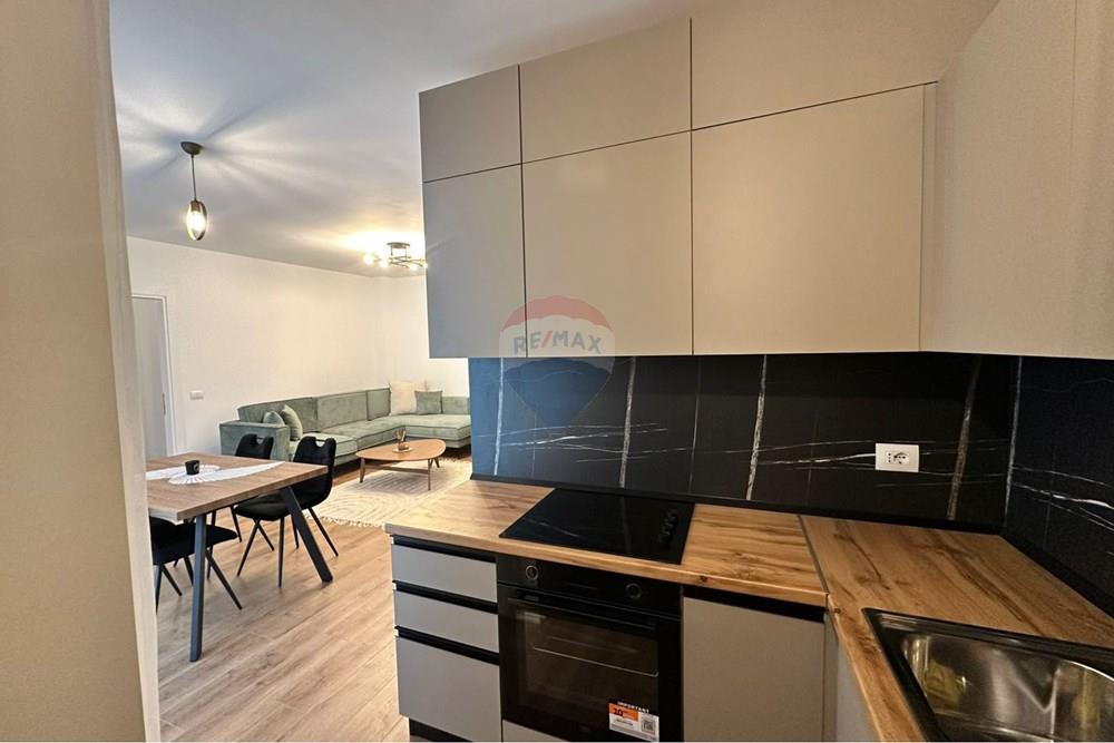 Apartment 2+1+2 for rent.
