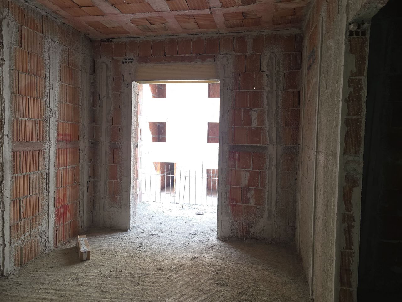 Erdgeschosswohnung zum verkauf in golem albanien (3)