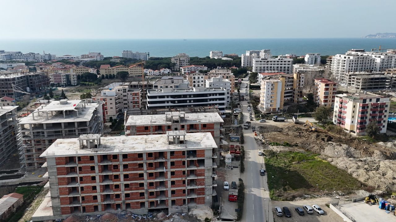 Erdgeschosswohnung zum verkauf in golem albanien (3)