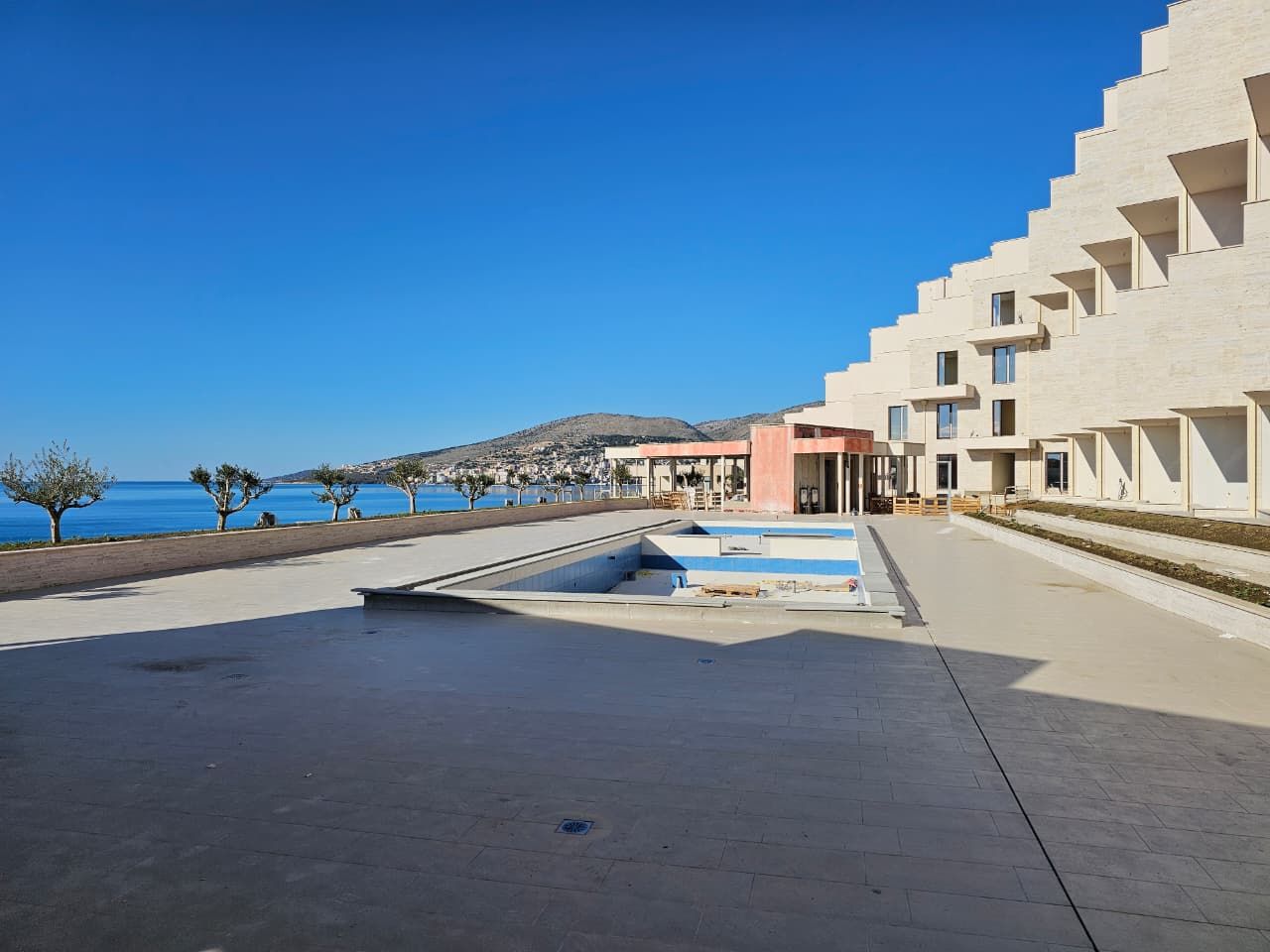 Rruga butrinti, sarande Saranda
