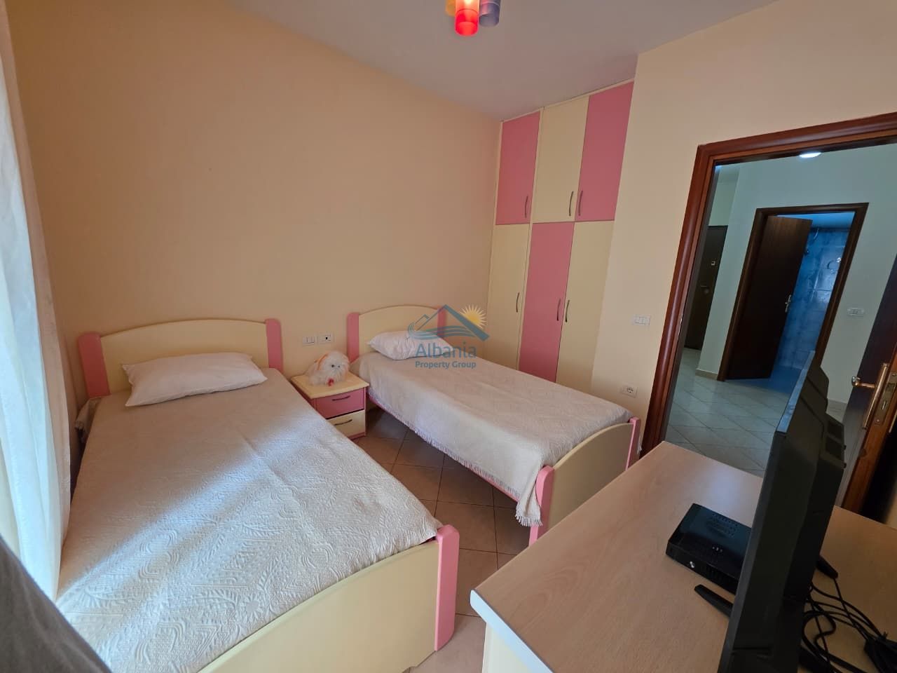 Apartament me dy dhoma gjumi për shitje në Vlorë shqipëri (5)