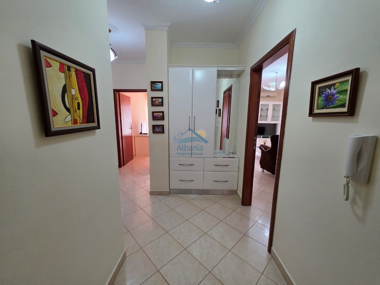 Apartament me dy dhoma gjumi për shitje në Vlorë shqipëri (7)