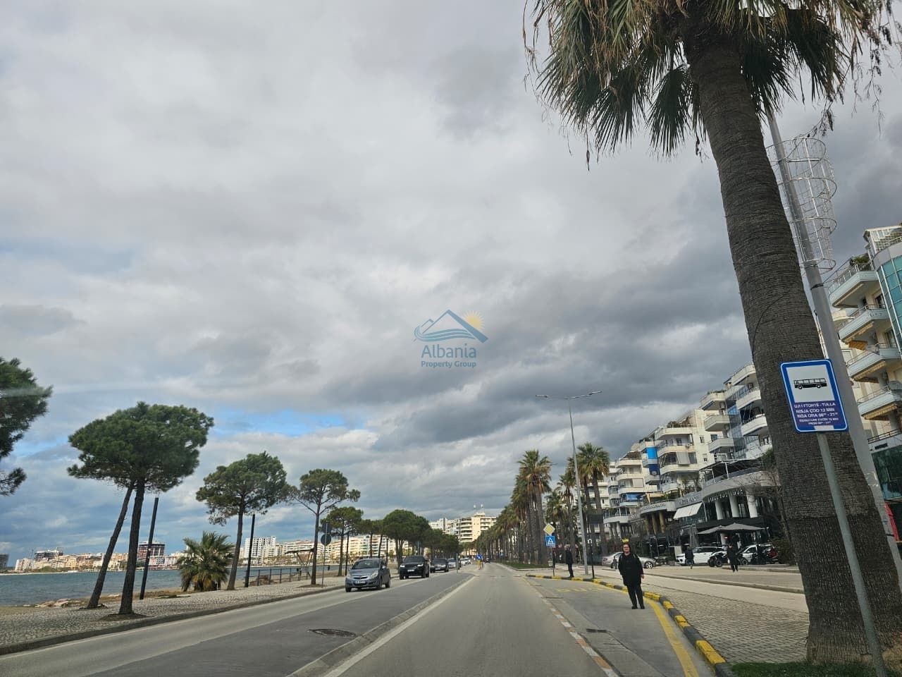 Espacio comercial en venta en lungomare Vlorë, rr. Murat terbaci Vlorë