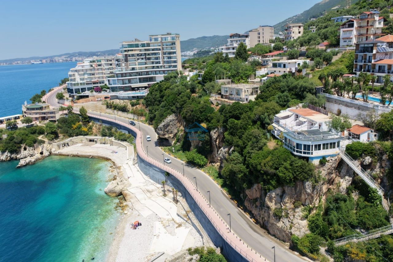 Hotel në bregdetin detar për shitje në Vlorë shqipëri