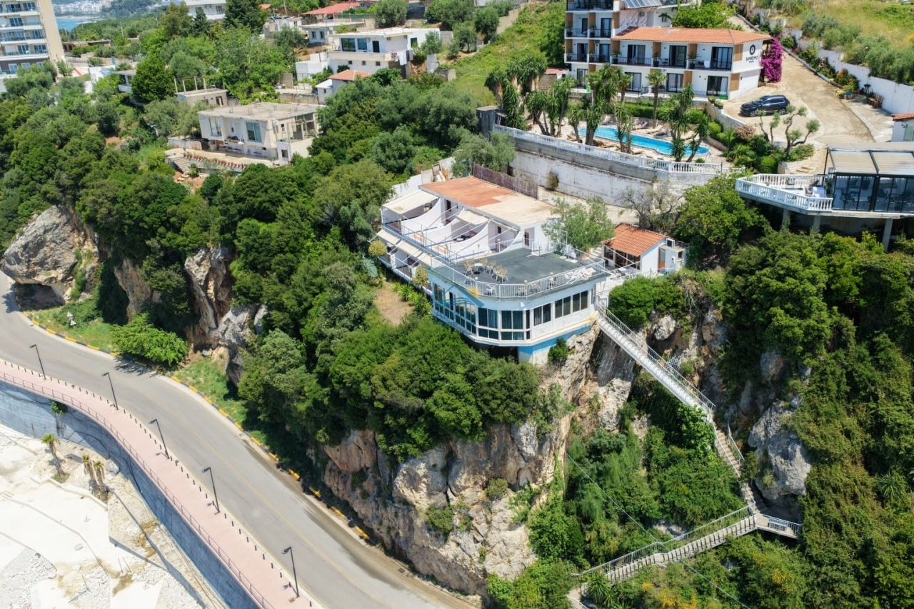Hotel në bregdetin detar për shitje në Vlorë shqipëri (4)