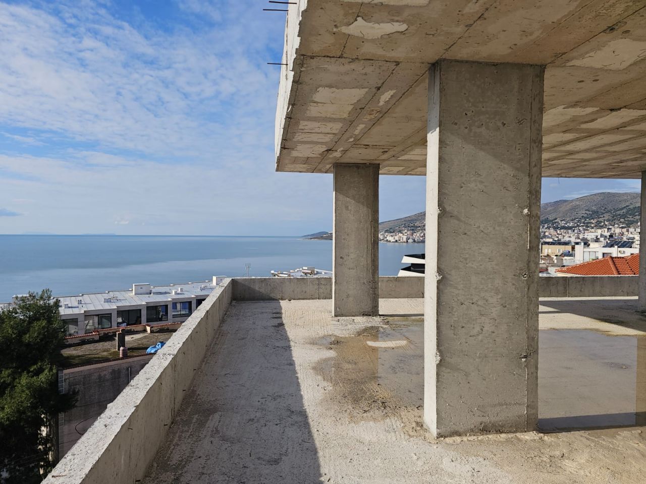 Ein-zimmer-wohnung zum verkauf in Saranda (2)