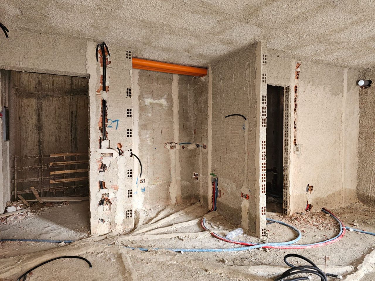 Ein-zimmer-wohnung zum verkauf in Saranda (4)