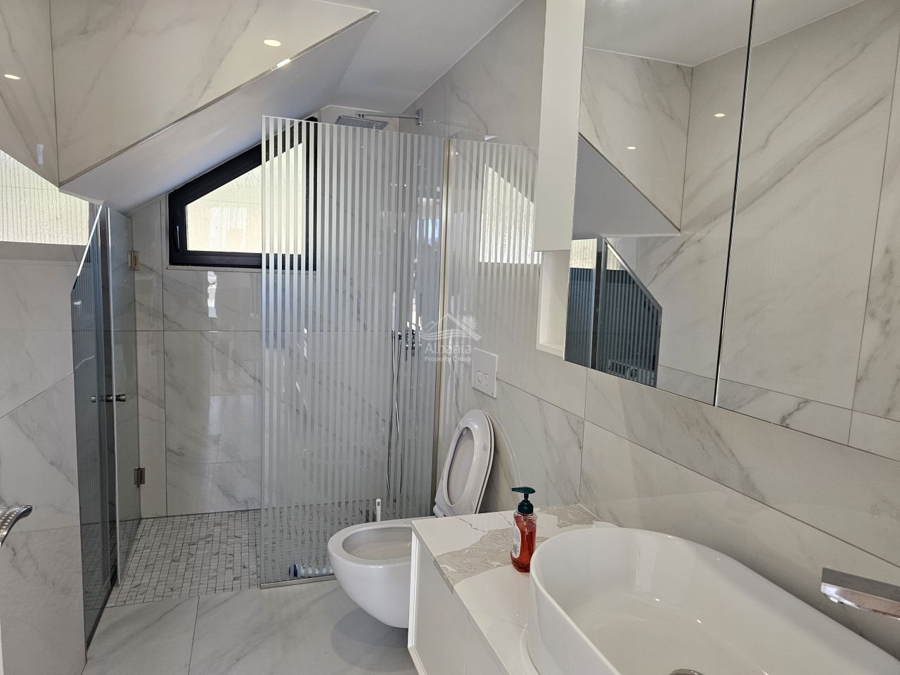 Appartamento di lusso in vendita a radhime vlore albania (8)