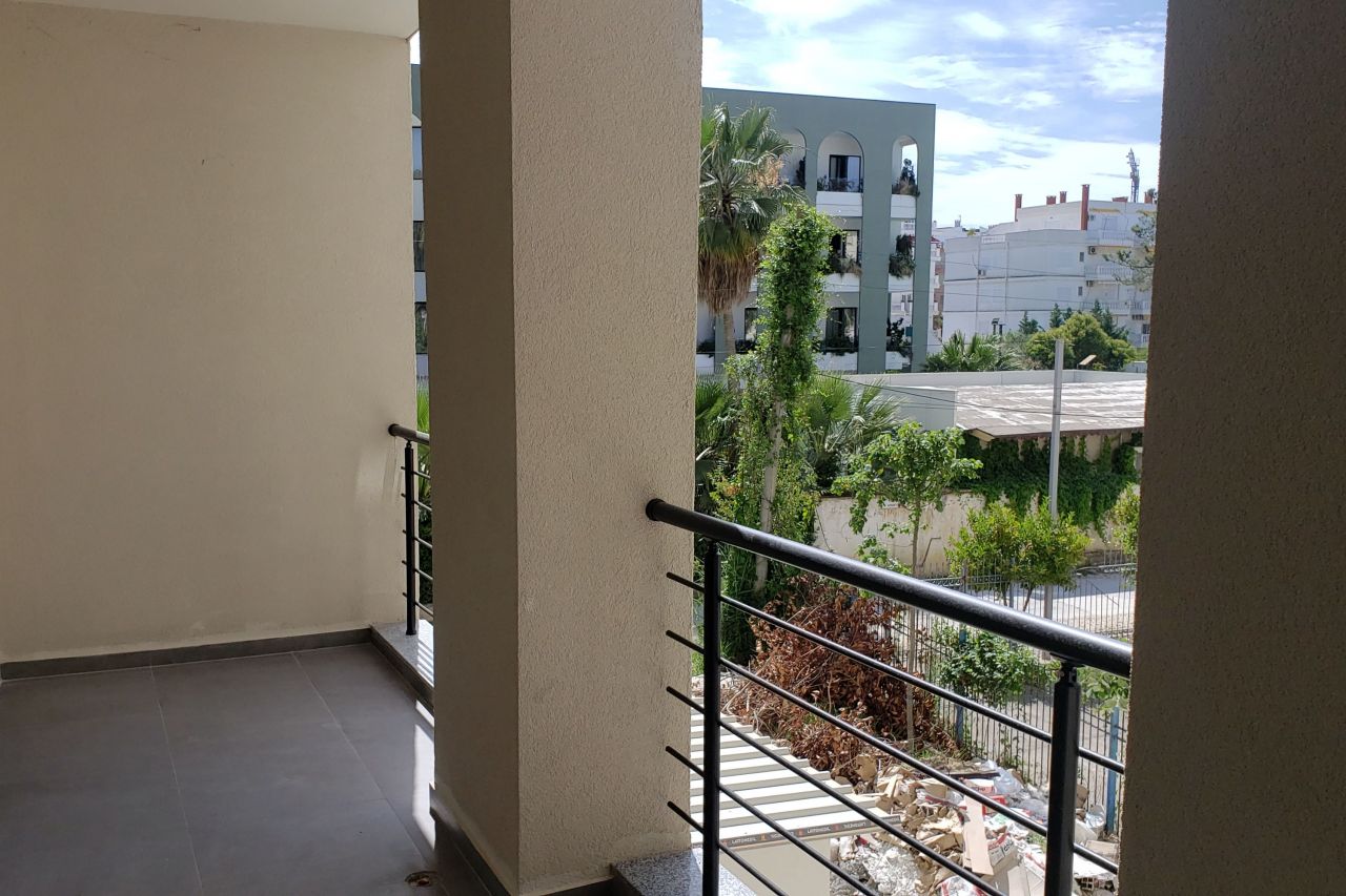 Golem, durres 2504 durres