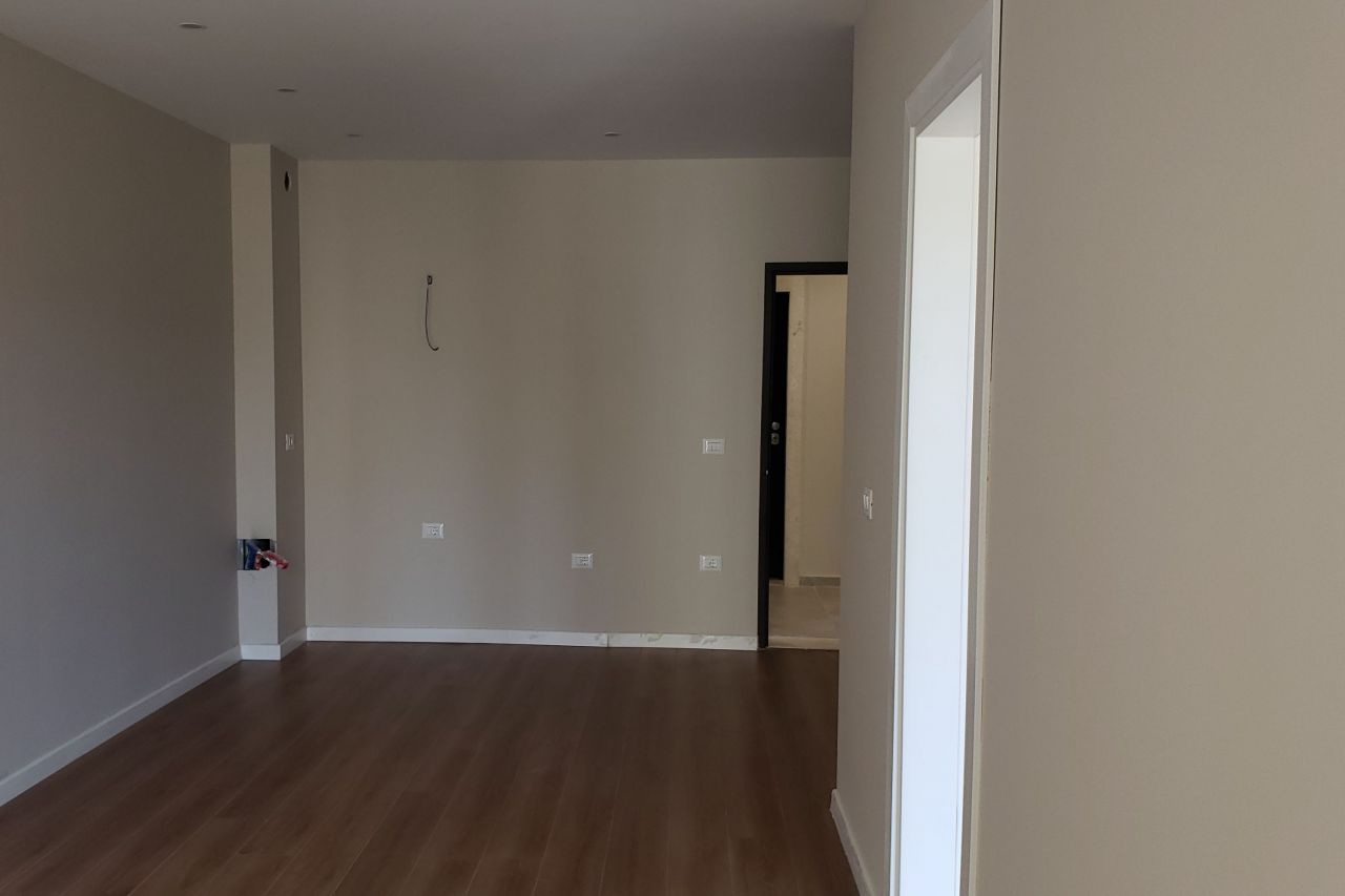 Golem, durres 2504 durres