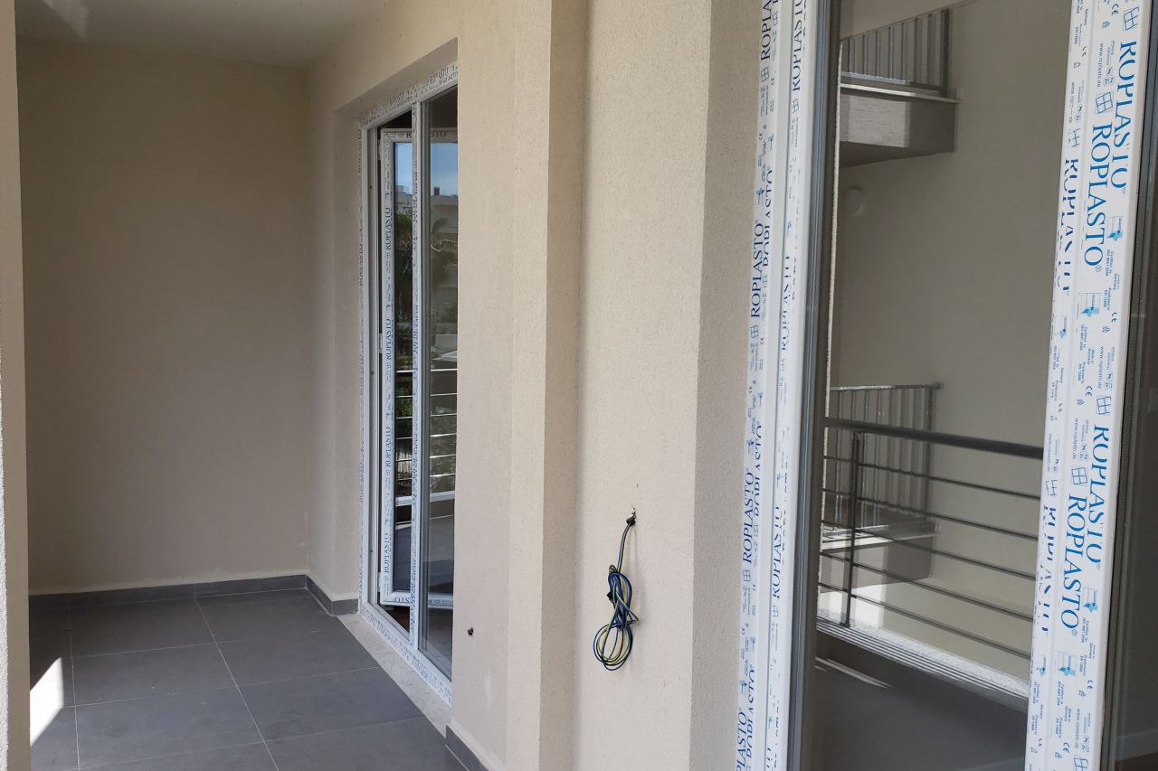 Golem, durres 2504 durres