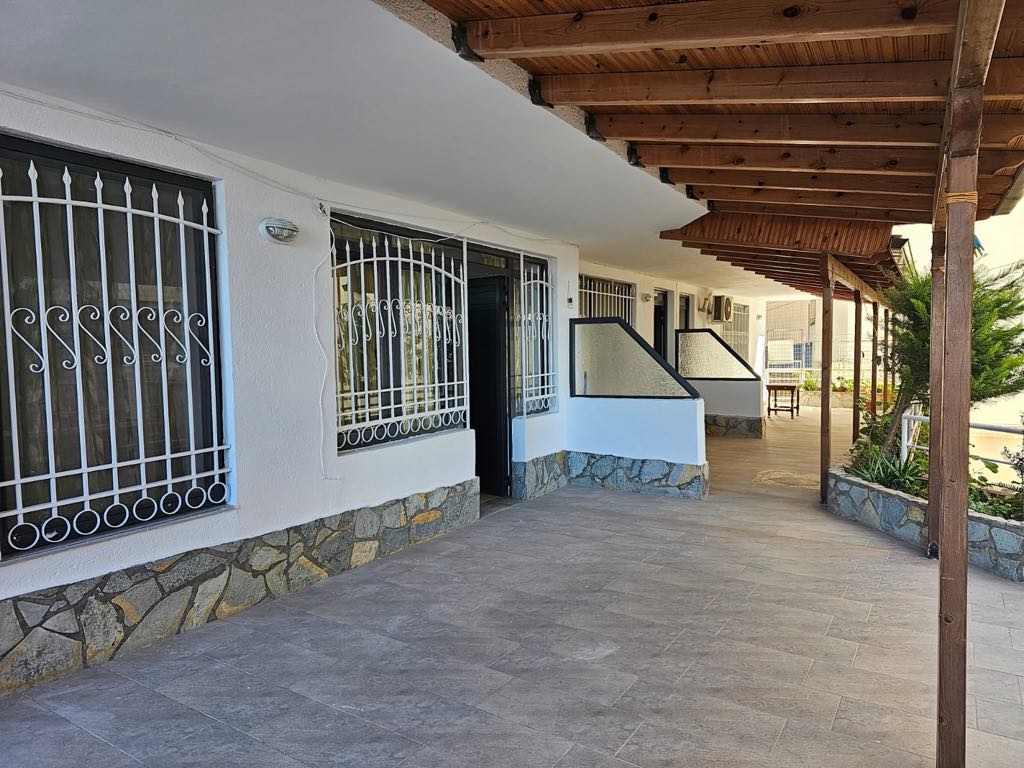 Rruga mitat hoxha, sarande 9702 Saranda
