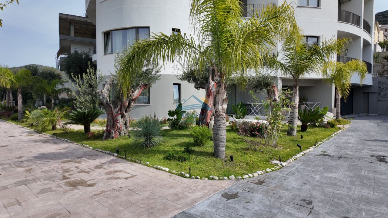 Apartment for sale in vlore, rr.azem sulo Vlora