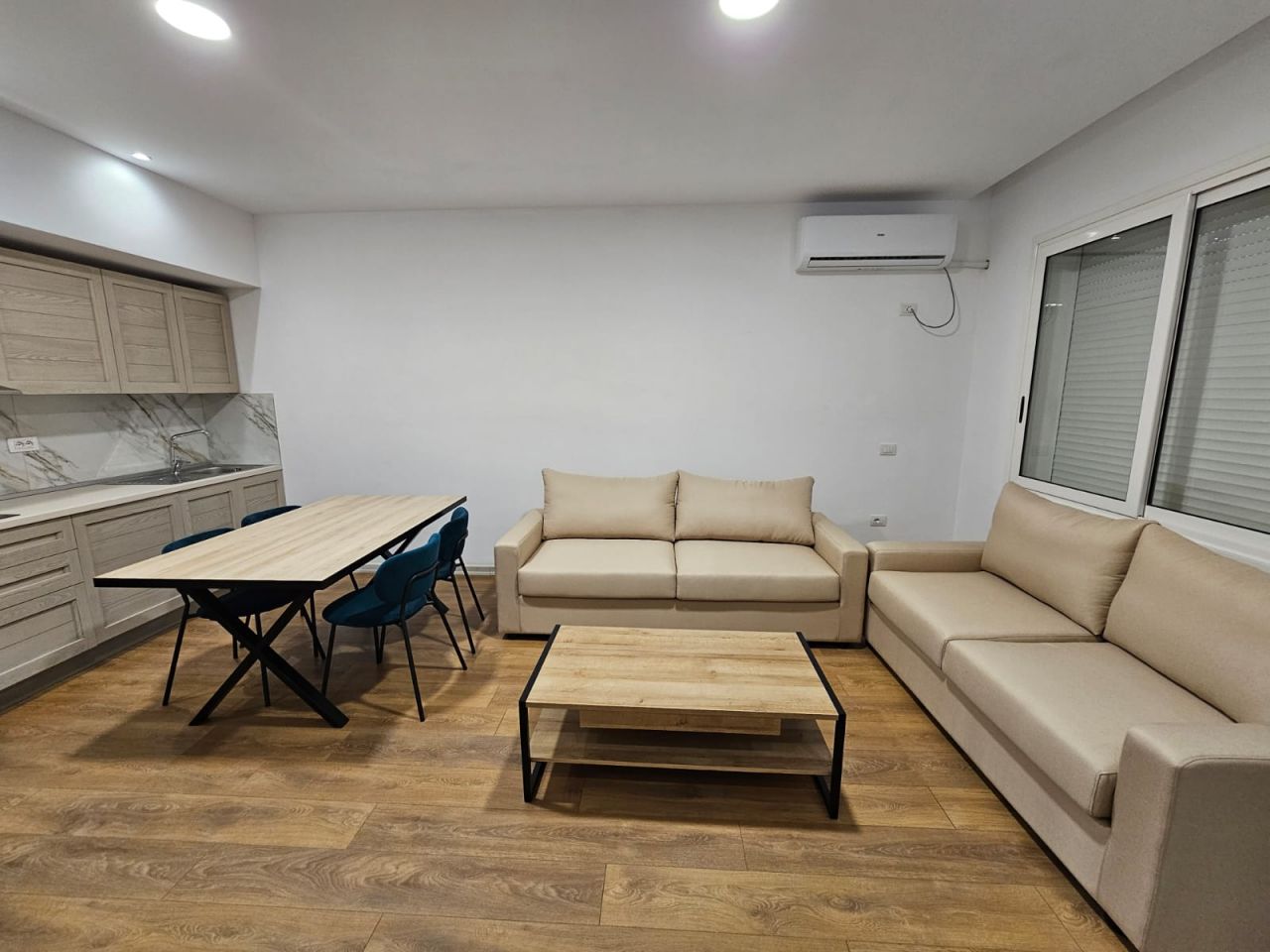 Rruga ismail qemali, vlore 9401 Vlora