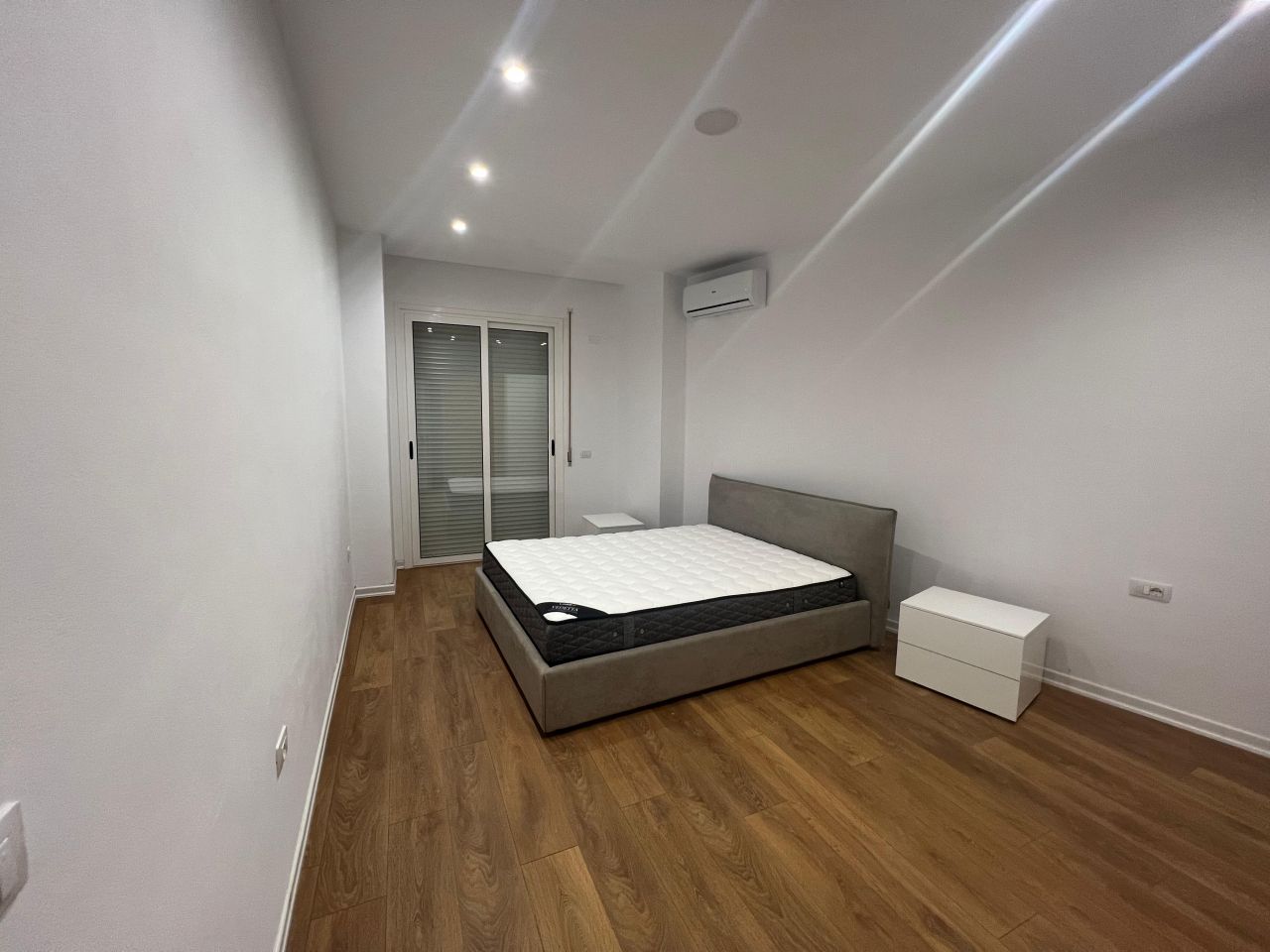 Rruga ismail qemali, vlore 9401 Vlora