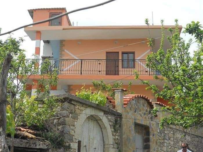 Himare, piqeras 9715 Saranda