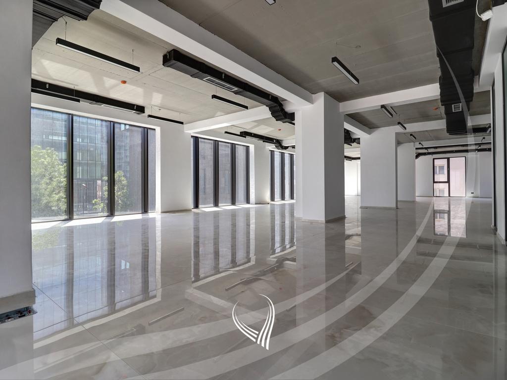 Espaço comercial de 297,83 metros quadrados à venda no bairro Mati 1