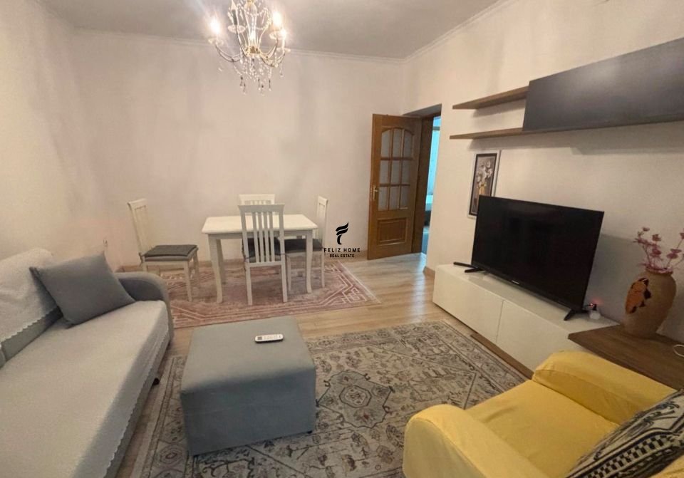 Appartement à louer 3+1 chambre myslym shyri 80 000 leke