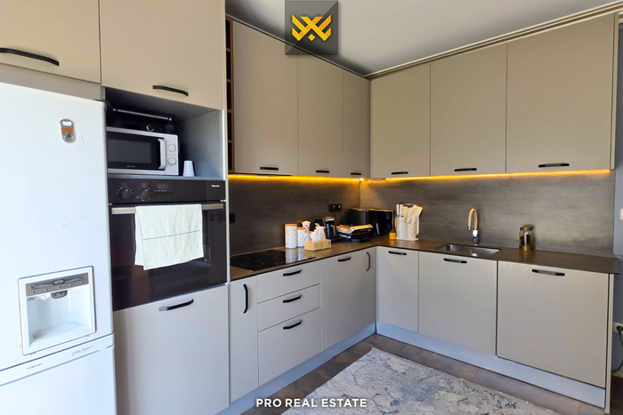 Casa de 450m² en venta en Veternik
