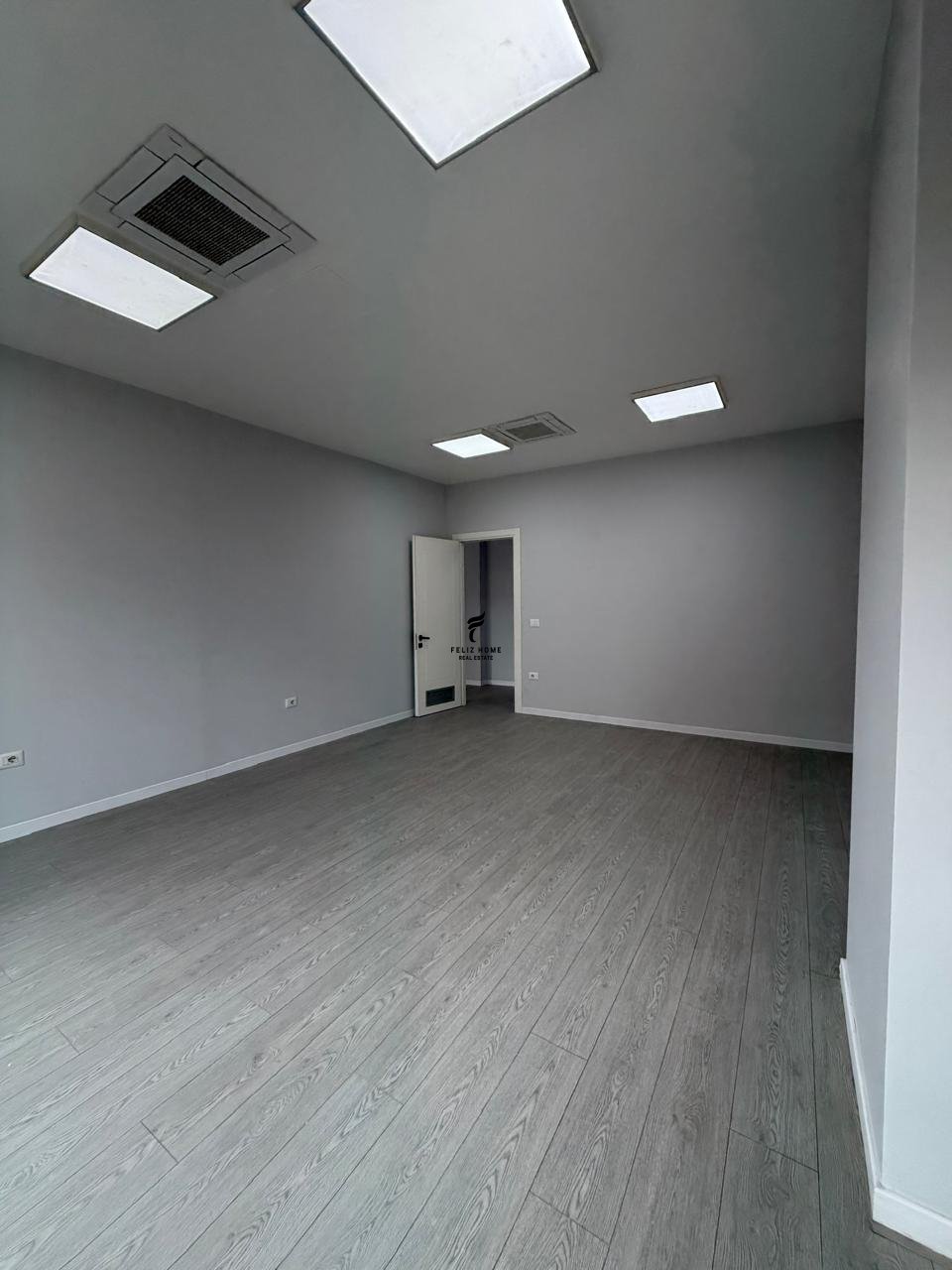 Zyre me qera 404 metra katror pazari i ri 520.000 leke (3)